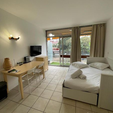 06U - Beautiful Studio In Residence - Swimming Pool And Tennis Court Saint-Laurent-du-Var Exteriör bild