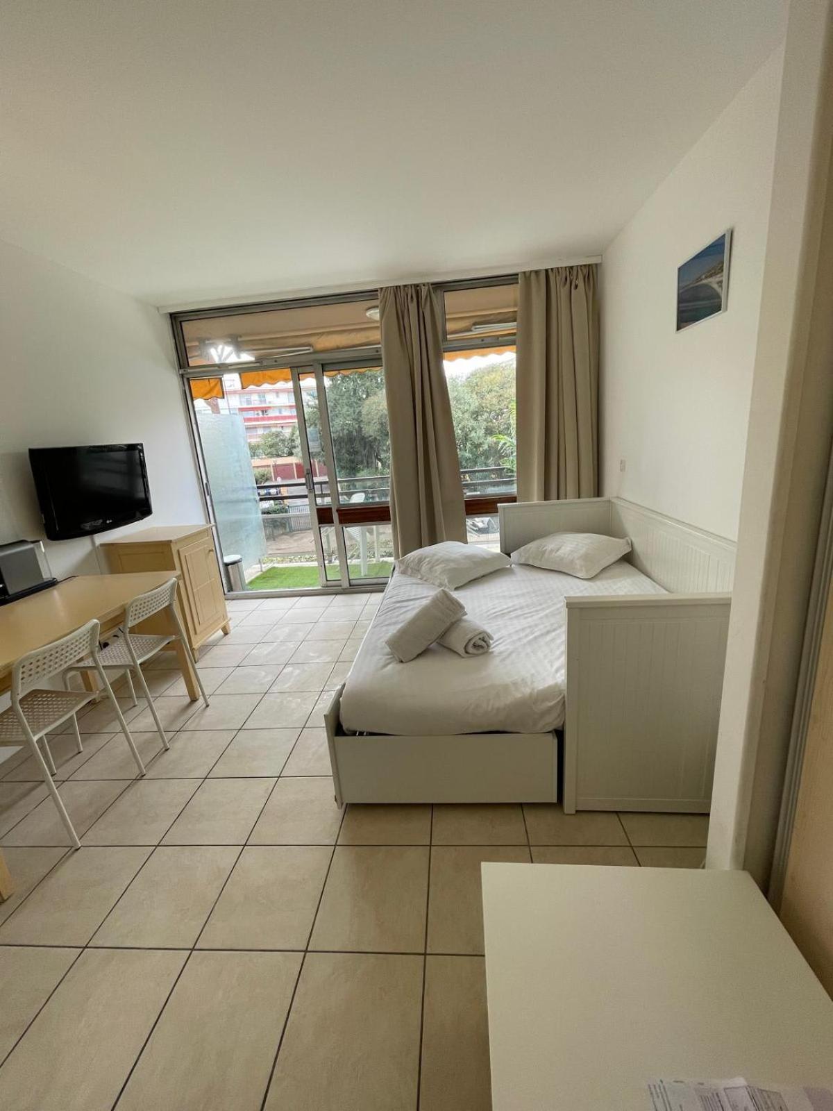 06U - Beautiful Studio In Residence - Swimming Pool And Tennis Court Saint-Laurent-du-Var Exteriör bild
