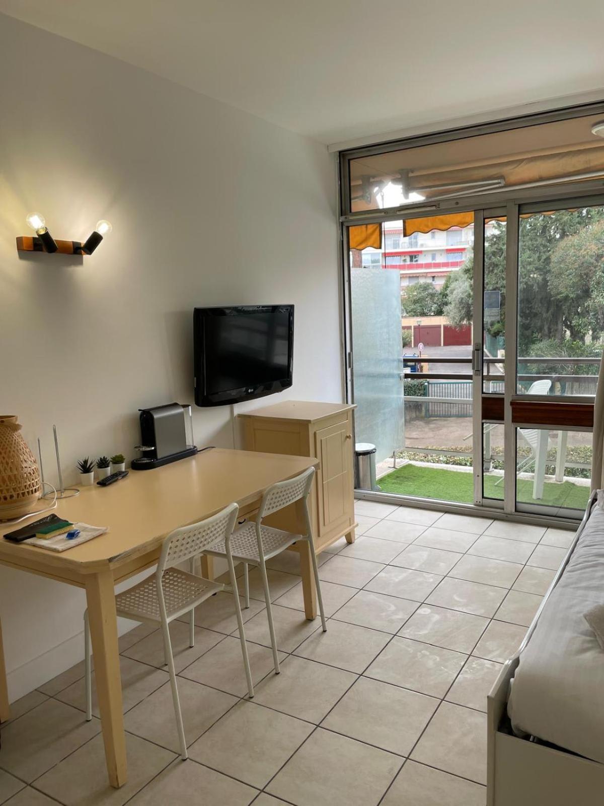 06U - Beautiful Studio In Residence - Swimming Pool And Tennis Court Saint-Laurent-du-Var Exteriör bild